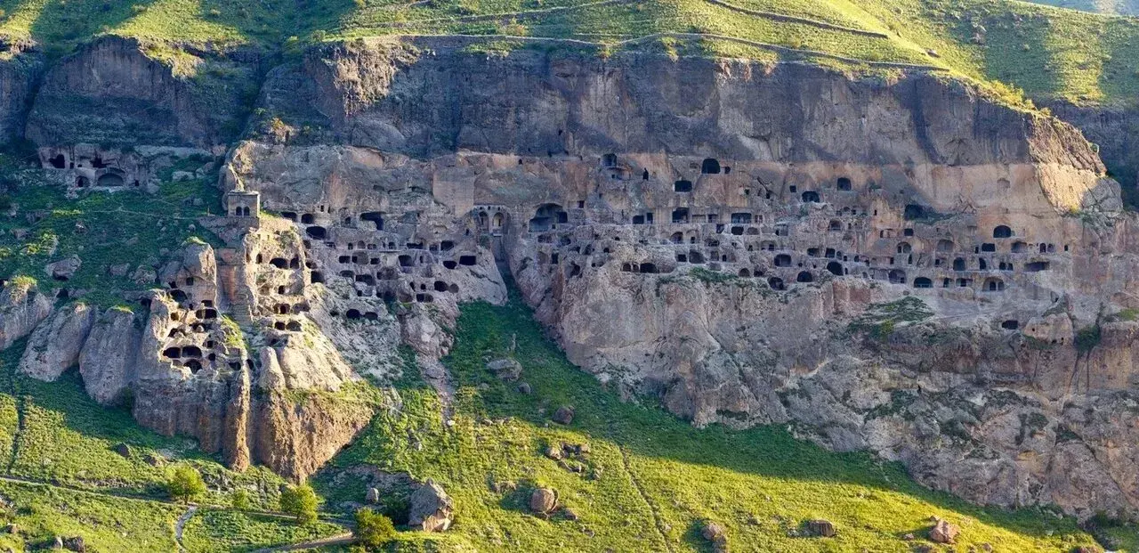 Borjomi, Rabati Fortress and Vardzia — 2